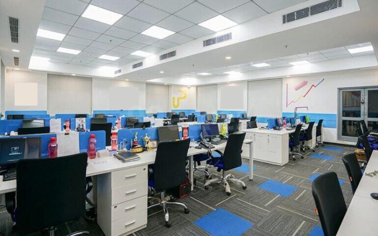 30000 feet commercial property on rent for office